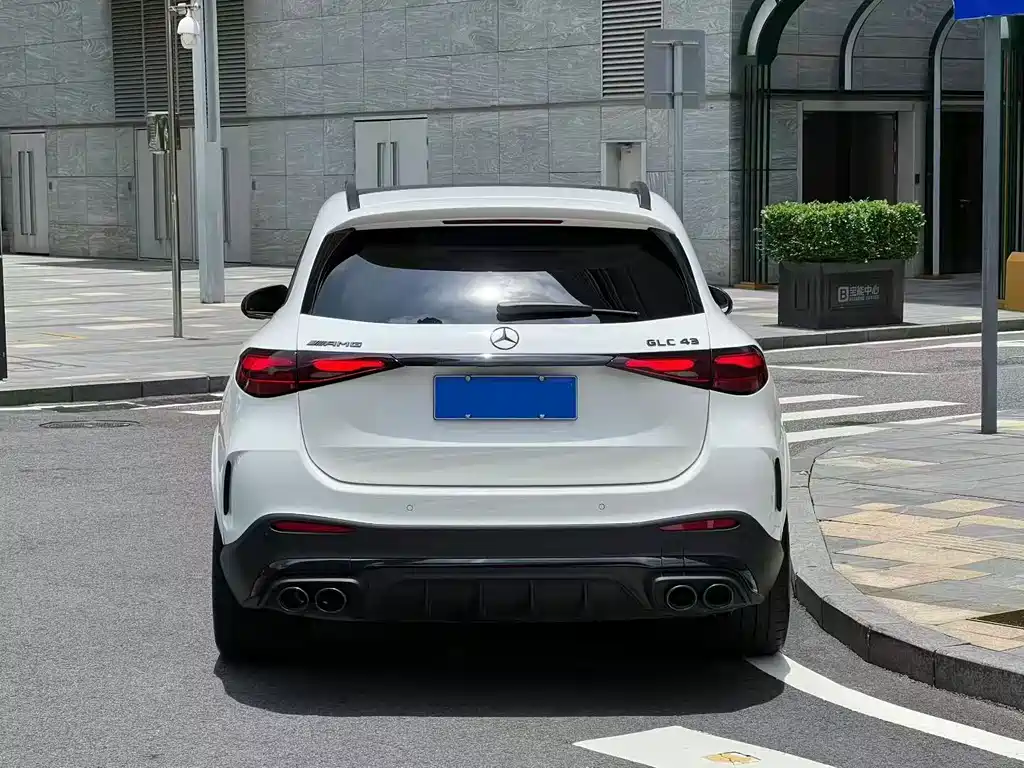 Mercedes-Benz GLC AMG — фото 8