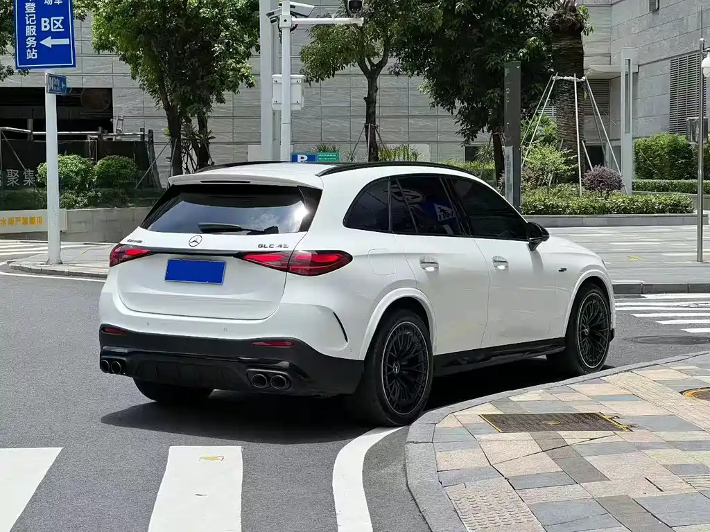 Mercedes-Benz GLC AMG — фото 9