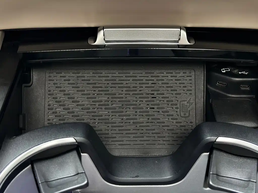 Mercedes-Benz GLS — фото 16