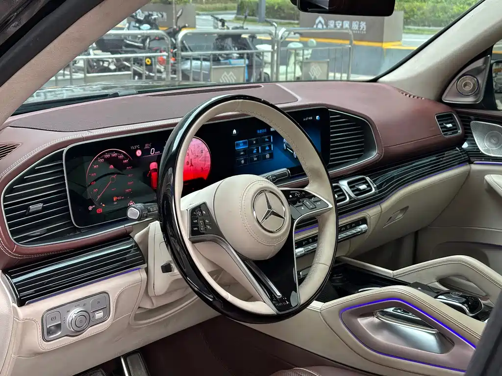 Mercedes-Benz GLS — фото 5