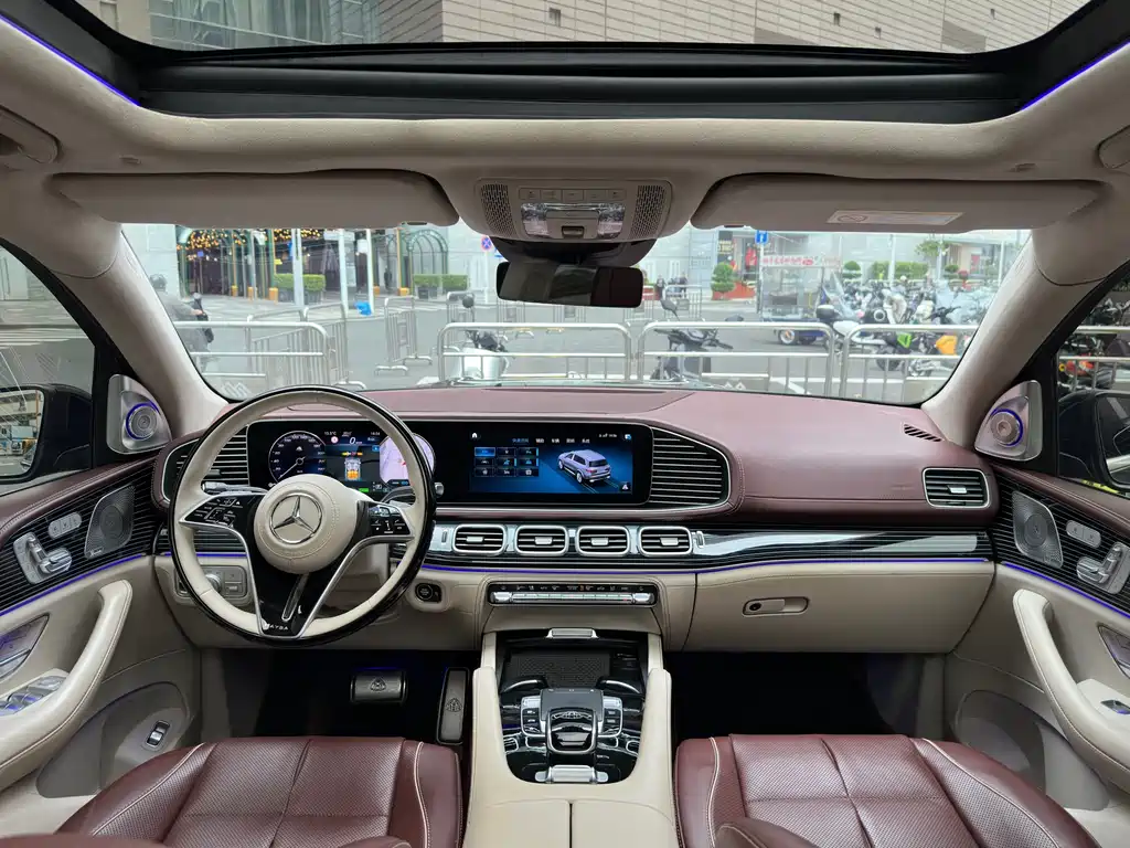 Mercedes-Benz GLS — фото 9