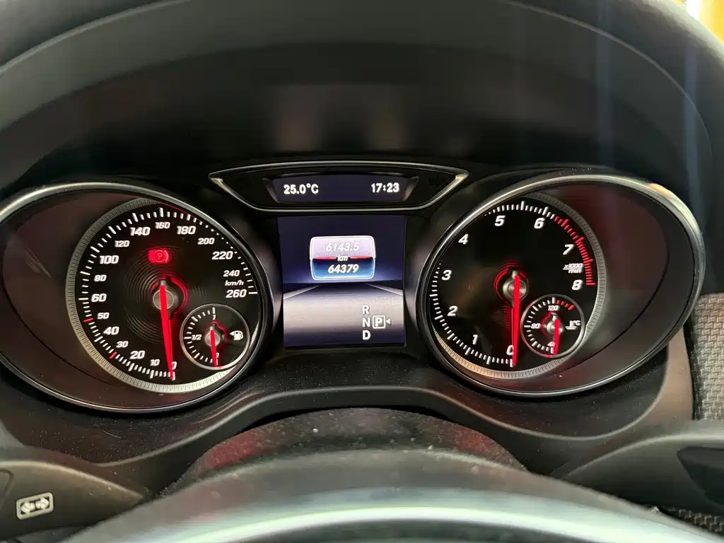 Mercedes-Benz GLA — фото 13
