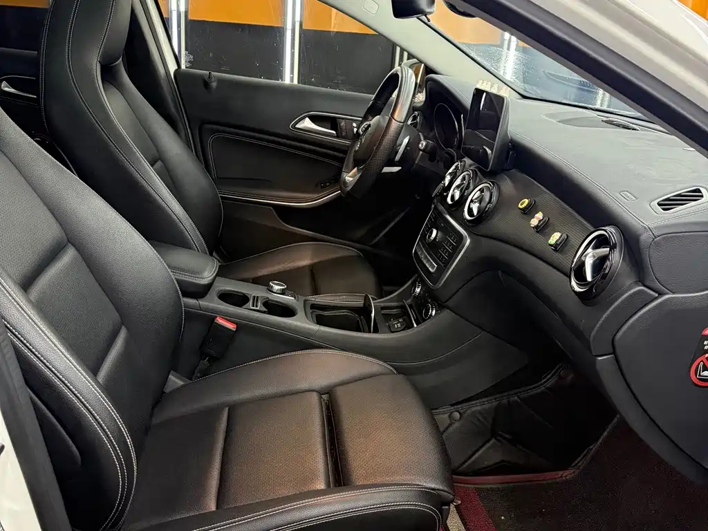 Mercedes-Benz GLA — фото 15