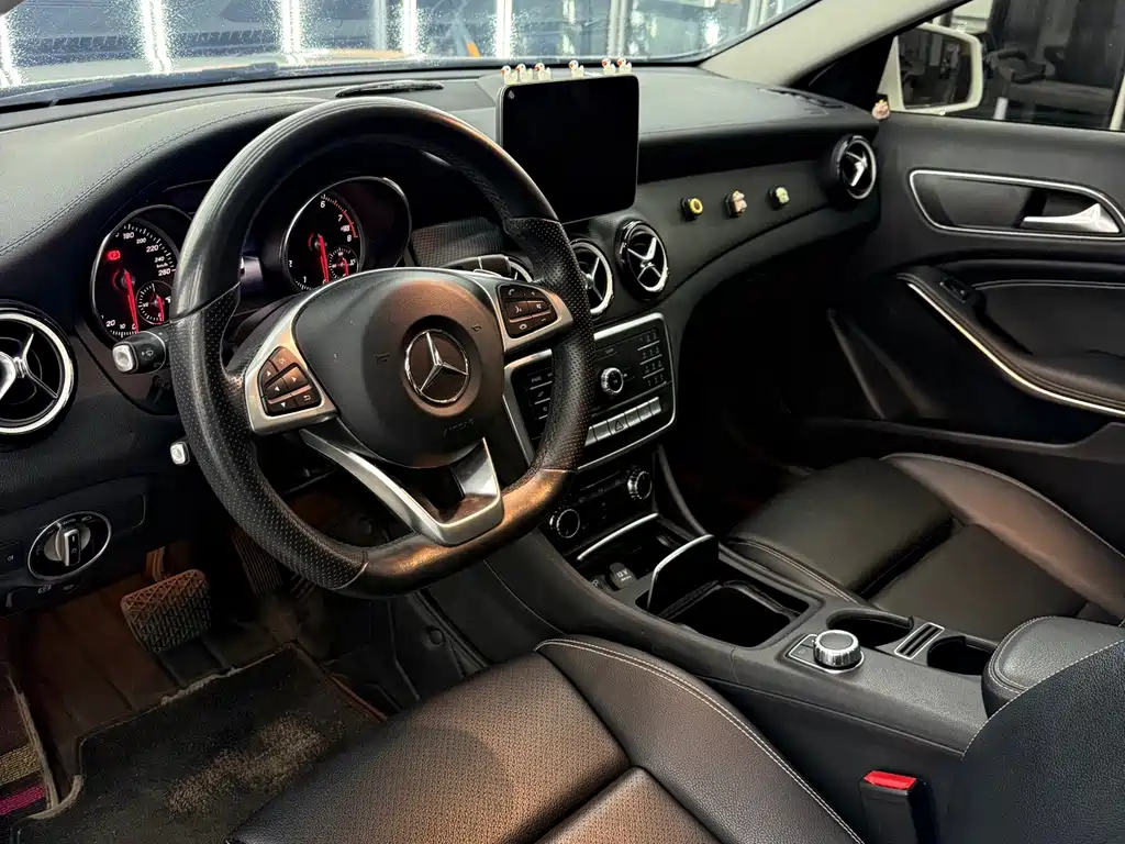 Mercedes-Benz GLA — фото 8