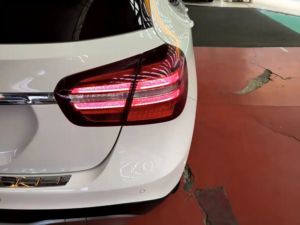 Mercedes-Benz GLA — фото 8