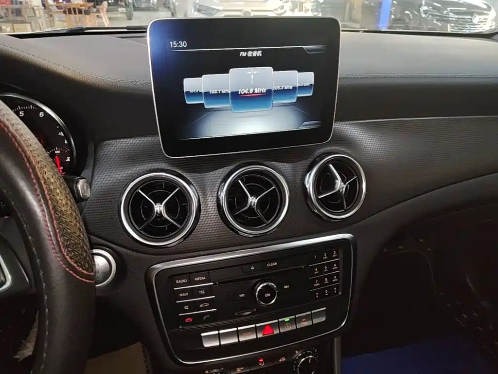 Mercedes-Benz GLA — фото 13