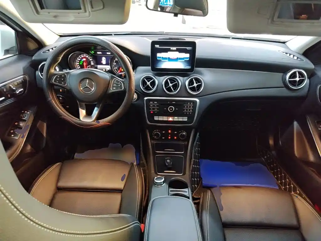 Mercedes-Benz GLA — фото 10