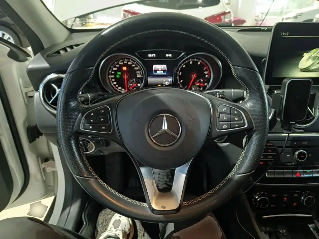 Mercedes-Benz GLA — фото 11