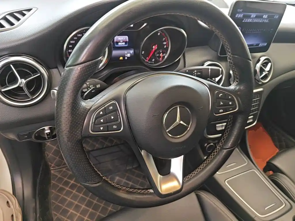 Mercedes-Benz GLA — фото 11
