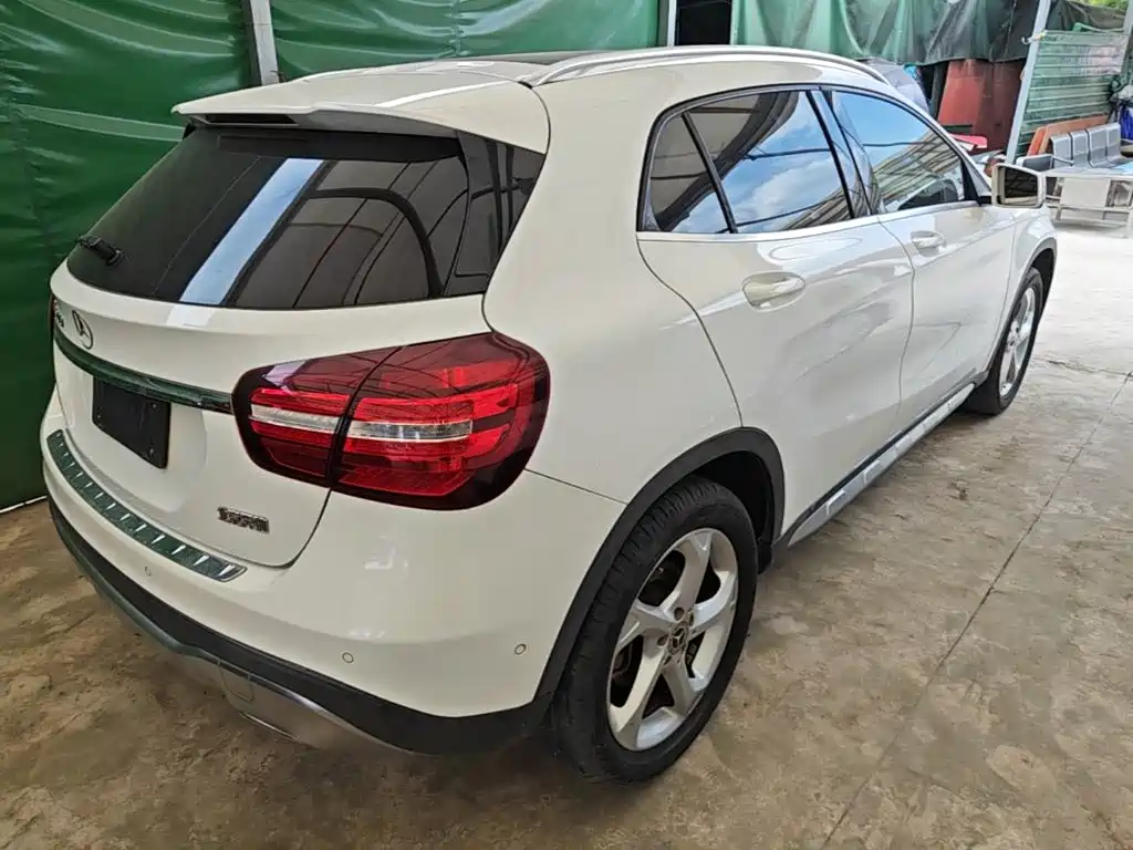 Mercedes-Benz GLA — фото 7