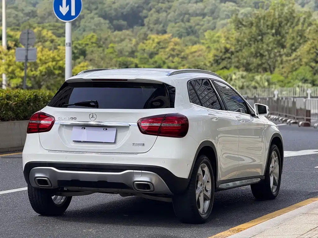 Mercedes-Benz GLA — фото 5