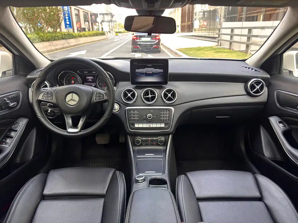 Mercedes-Benz GLA — фото 9