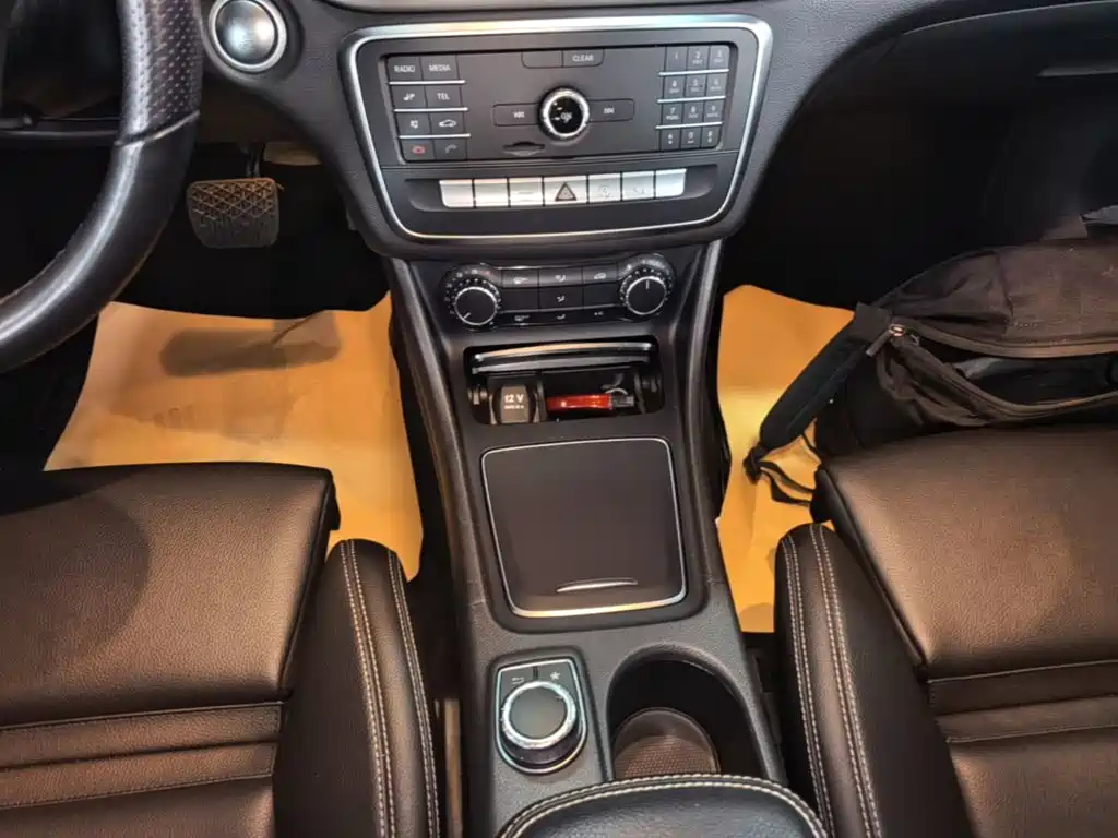 Mercedes-Benz CLA (Import) — фото 14