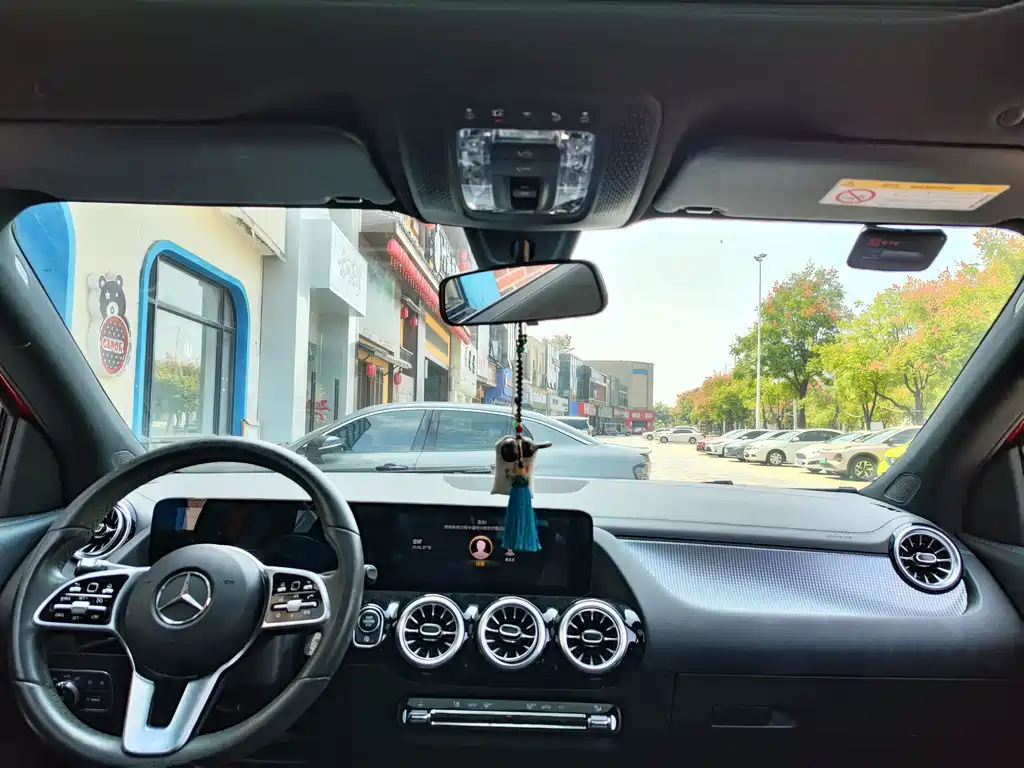Mercedes-Benz GLA — фото 18