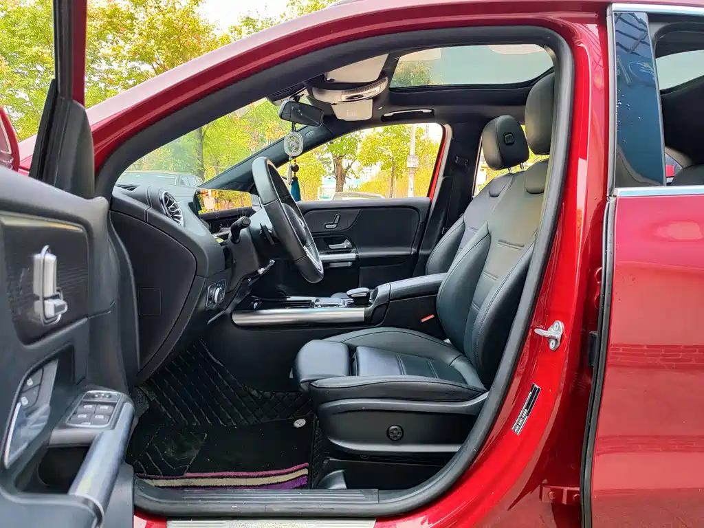 Mercedes-Benz GLA — фото 6