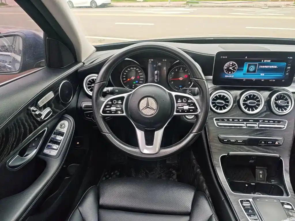 Mercedes-Benz C-Class — фото 11
