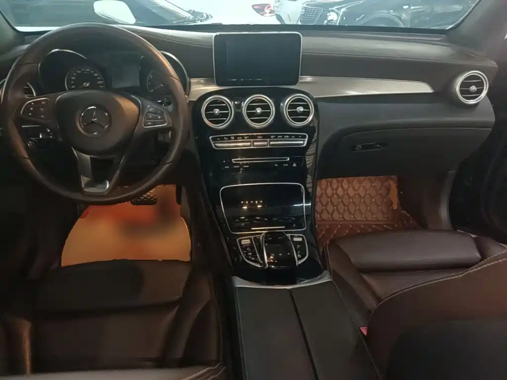 Mercedes-Benz GLC — фото 10