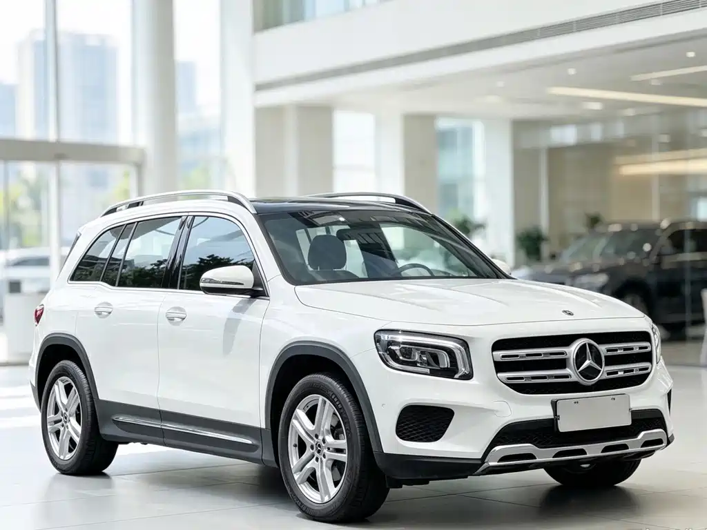 Mercedes-Benz GLB — фото 2