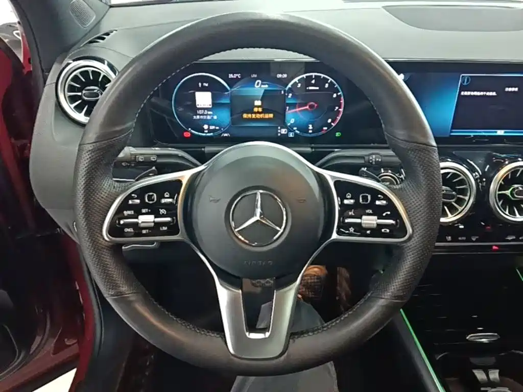 Mercedes-Benz GLA — фото 11