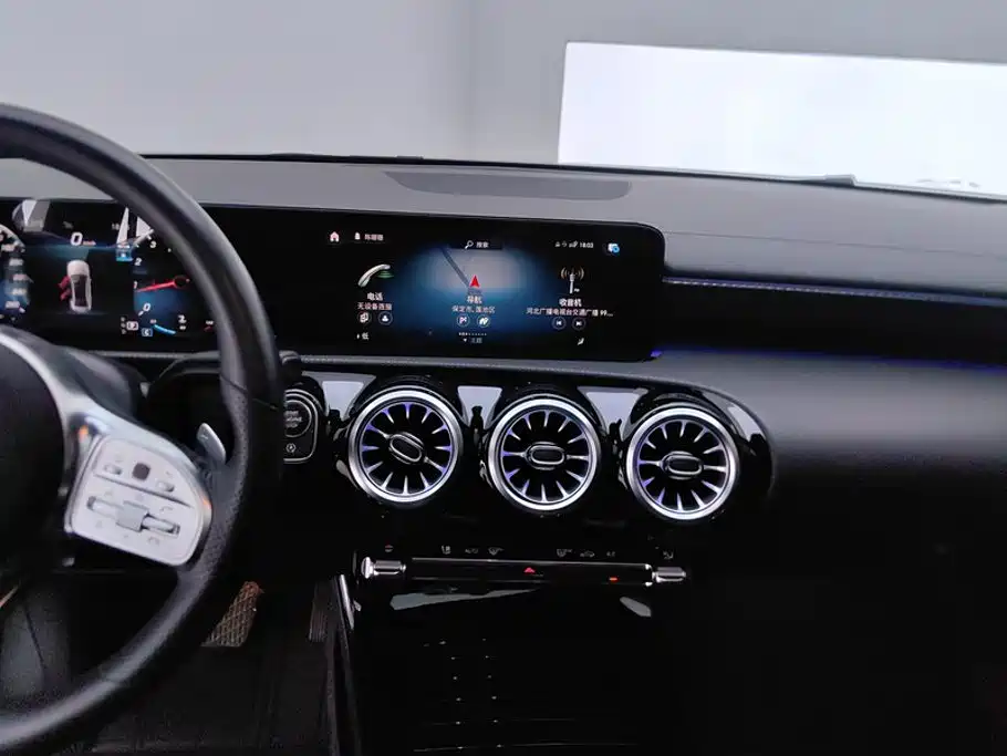 Mercedes-Benz A-Class — фото 13