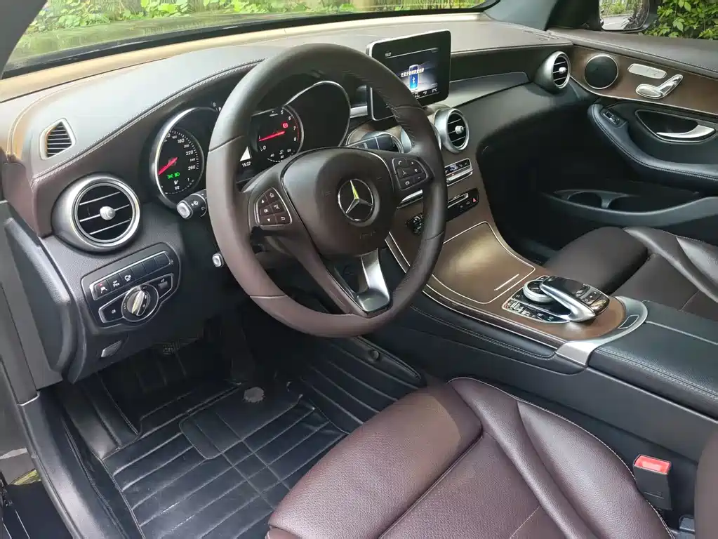 Mercedes-Benz GLC — фото 13