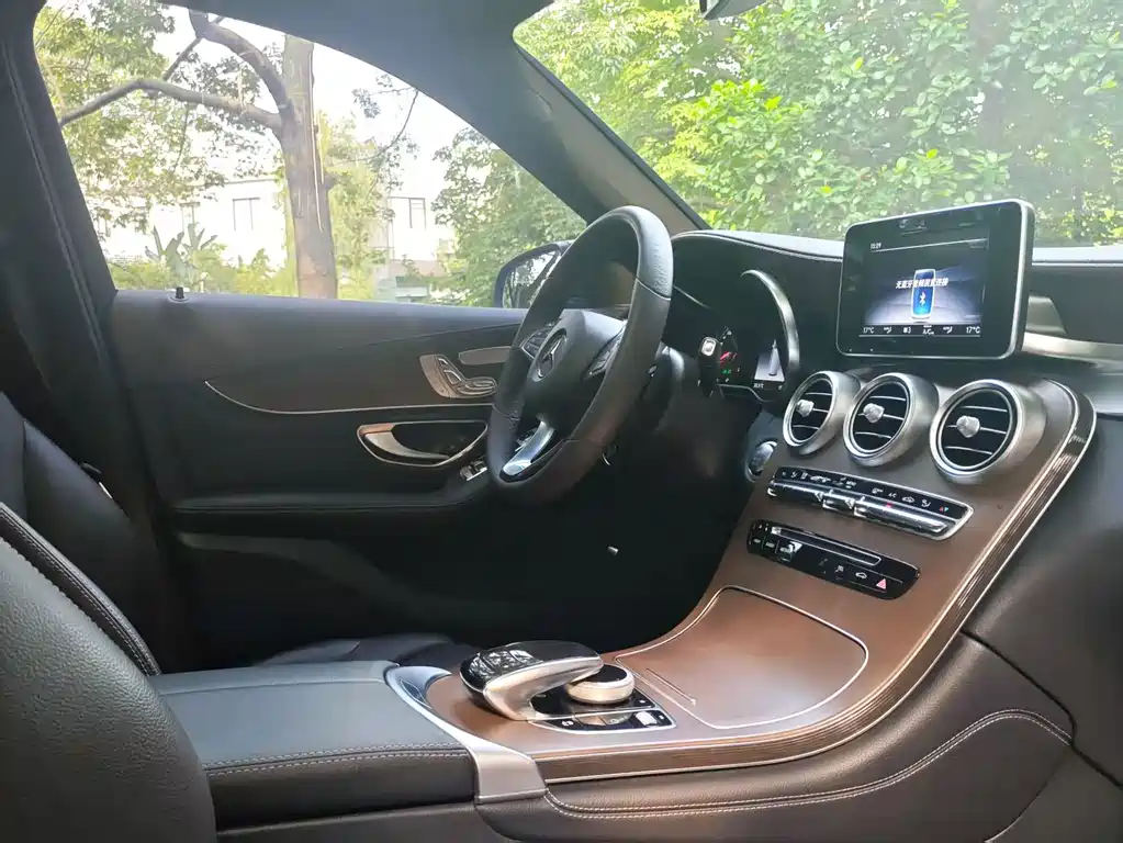 Mercedes-Benz GLC — фото 14