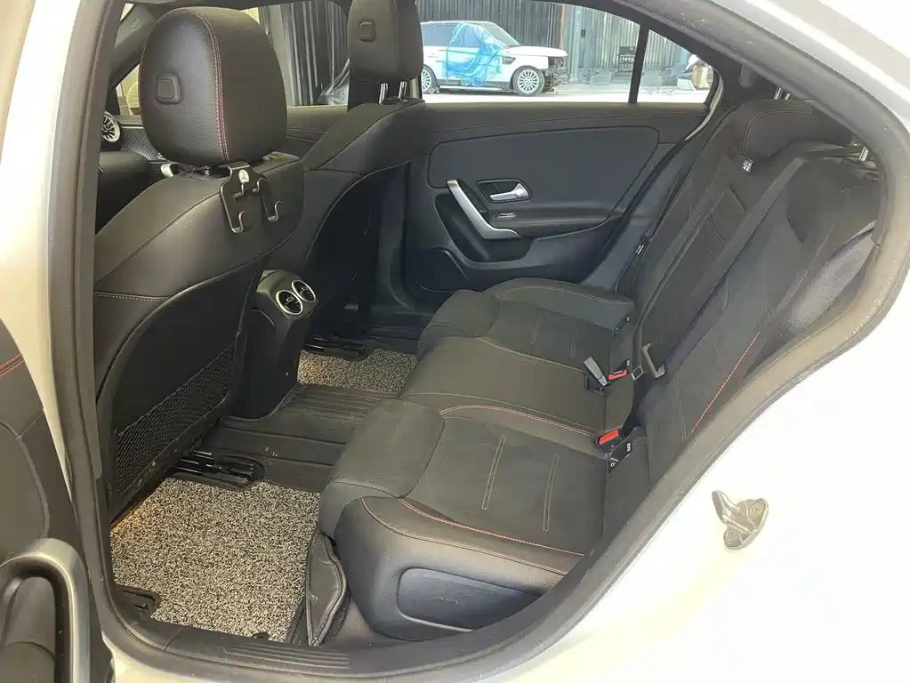 Mercedes-Benz A-Class — фото 6
