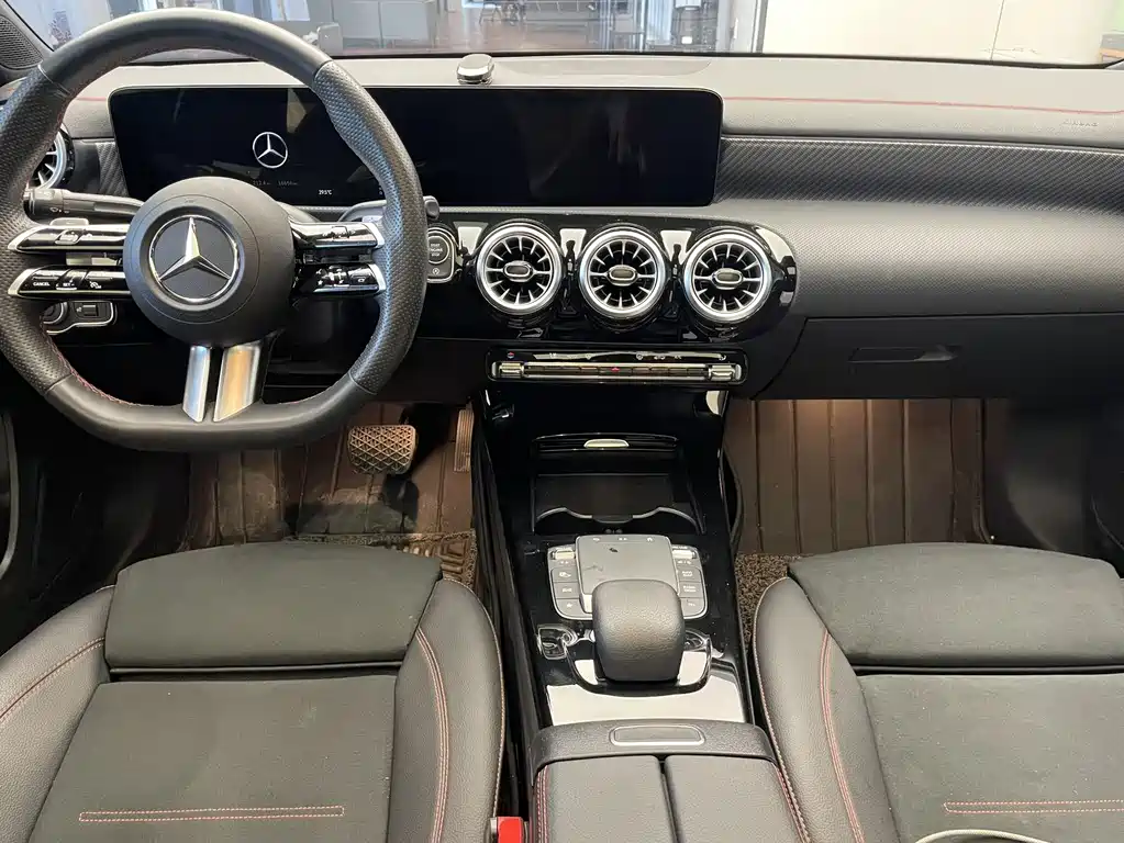 Mercedes-Benz A-Class — фото 10