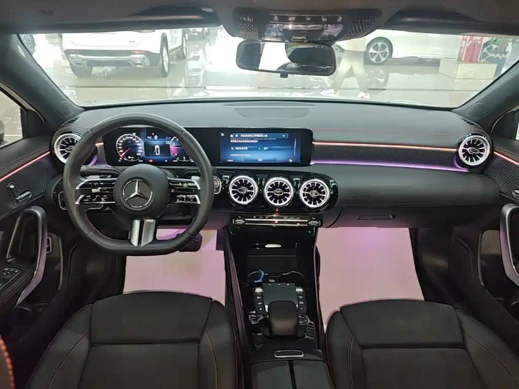 Mercedes-Benz A-Class — фото 10