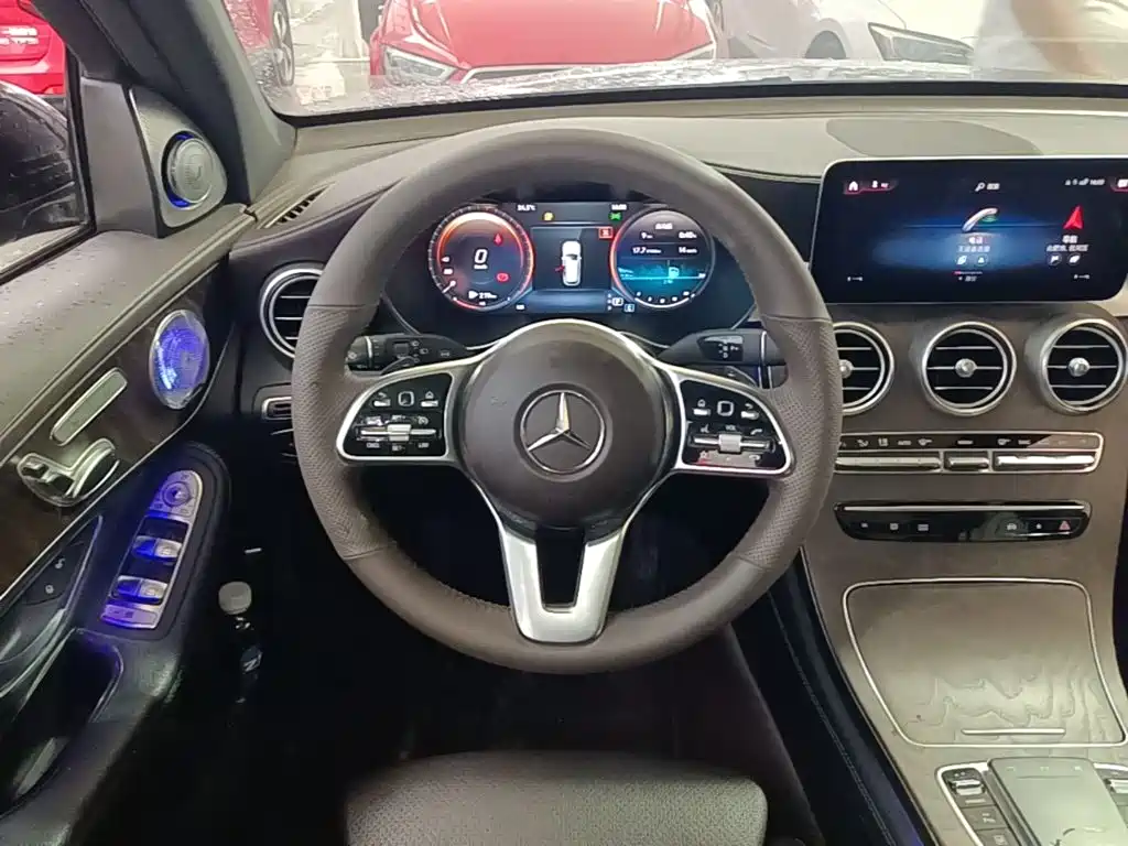 Mercedes-Benz GLC — фото 11