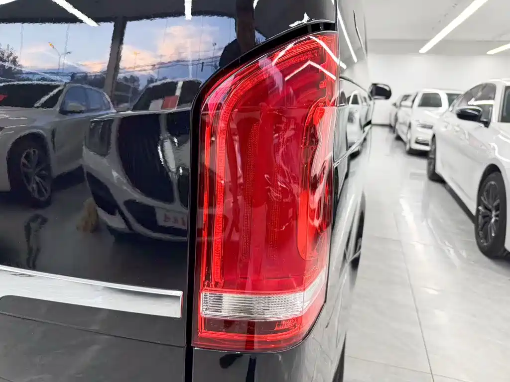 Mercedes-Benz Vito — фото 26