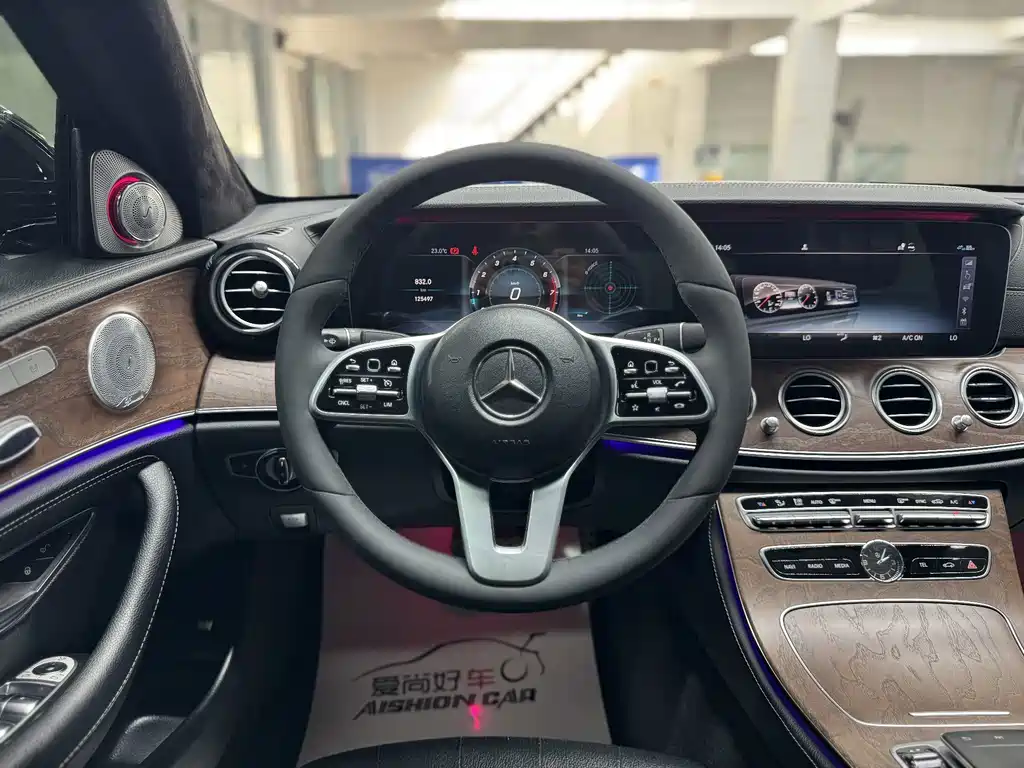 Mercedes-Benz E-Class — фото 10