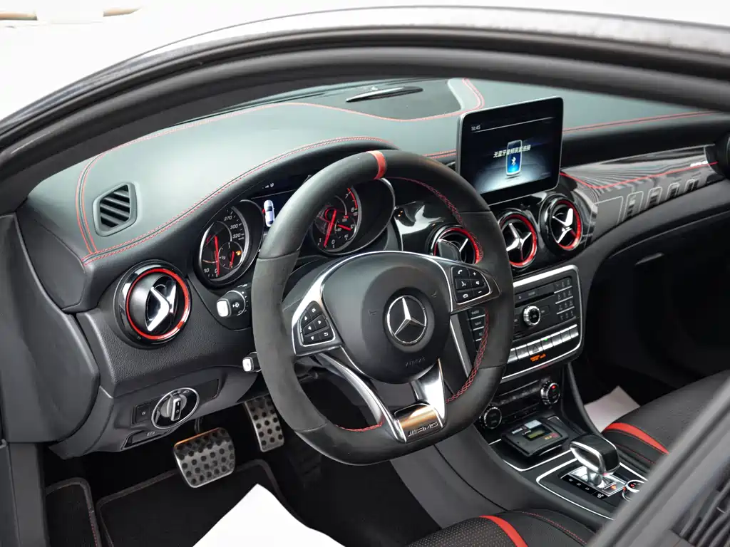 Mercedes-Benz CLA AMG — фото 23