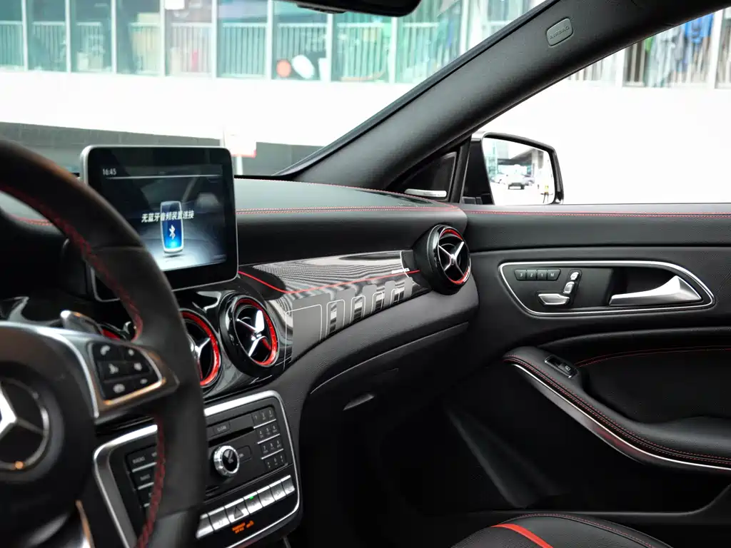Mercedes-Benz CLA AMG — фото 24