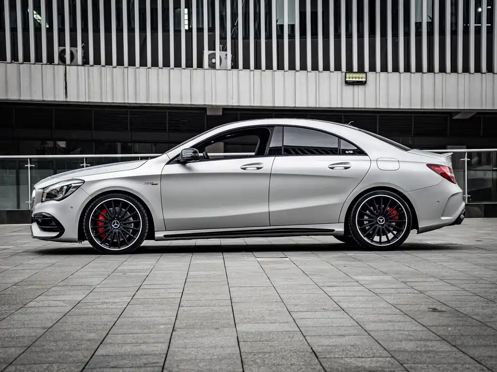 Mercedes-Benz CLA AMG — фото 9