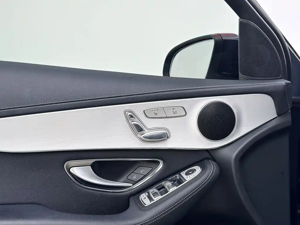 Mercedes-Benz GLC — фото 9
