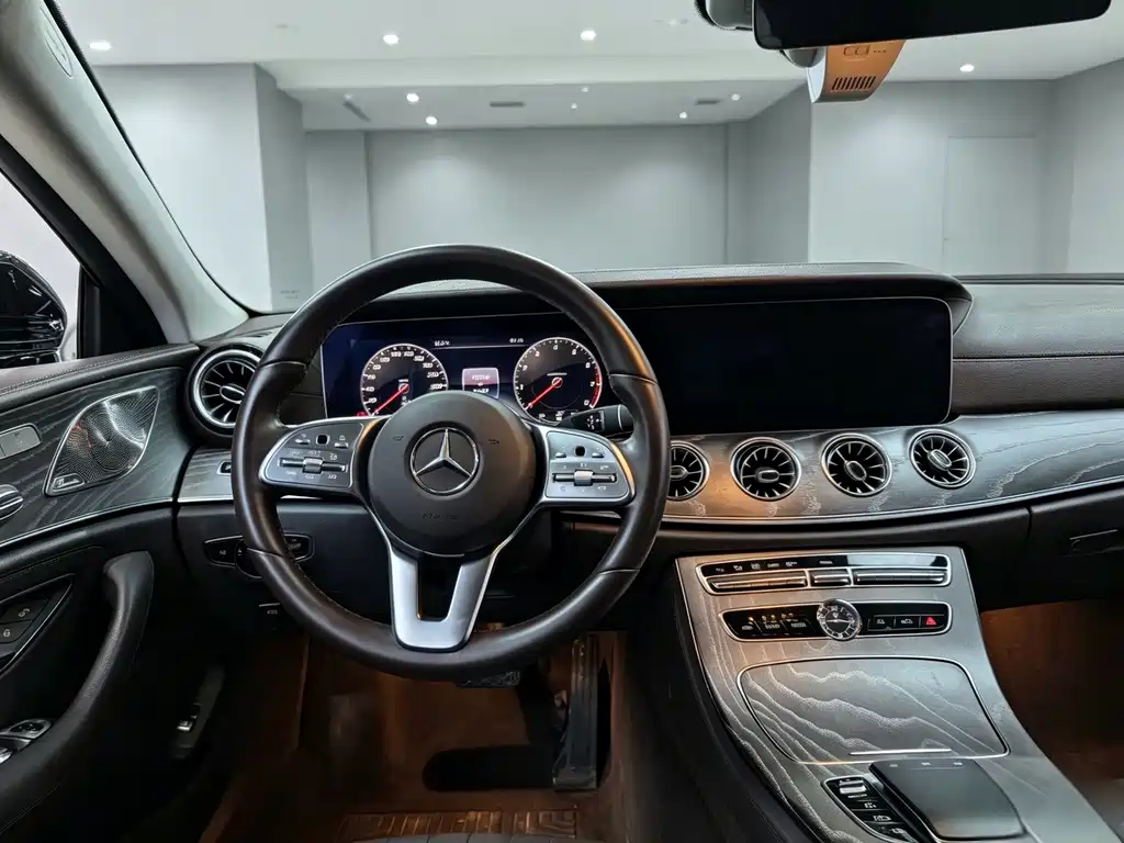 Mercedes-Benz CLS — фото 5