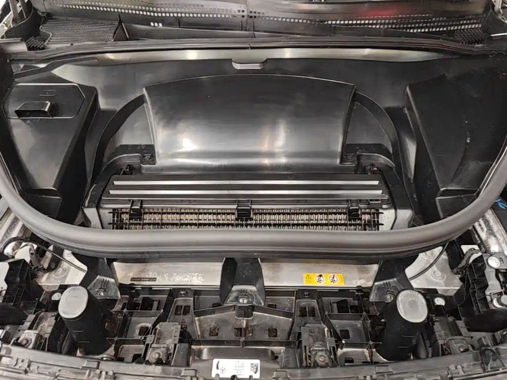 Mercedes-Benz EQE SUV — фото 20