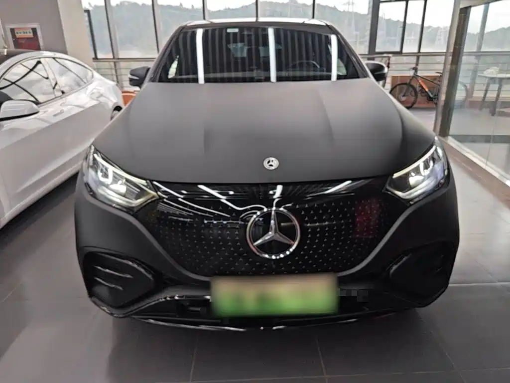 Mercedes-Benz EQE SUV — фото 3