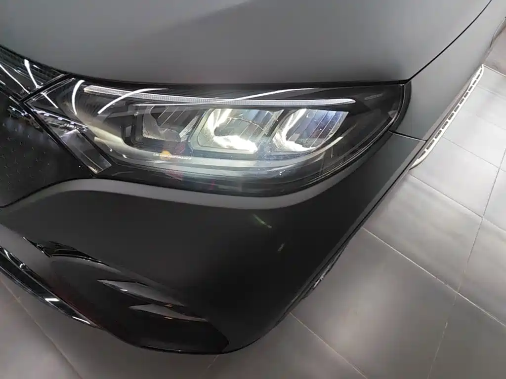 Mercedes-Benz EQE SUV — фото 24