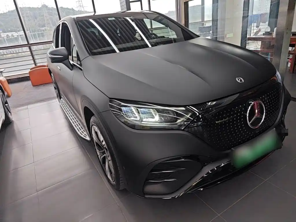 Mercedes-Benz EQE SUV — фото 4