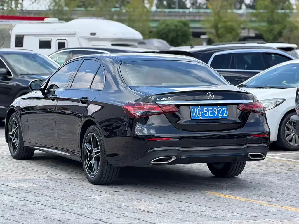 Mercedes-Benz E-Class (Import) — фото 4