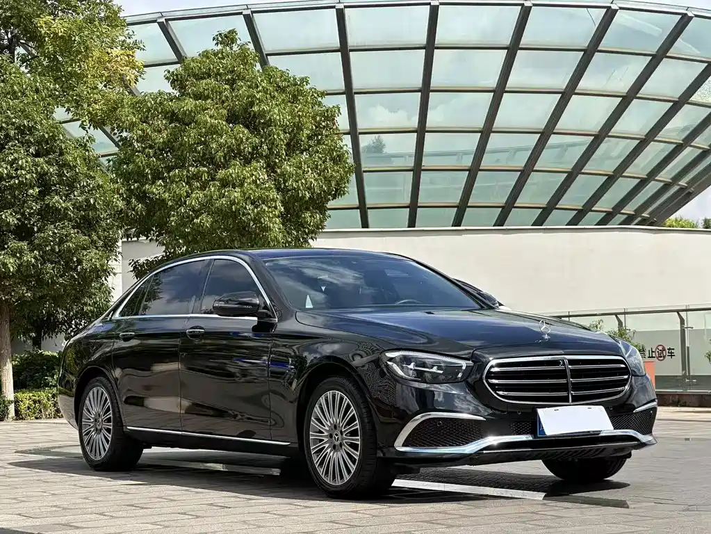 Mercedes-Benz E-Class — фото 3