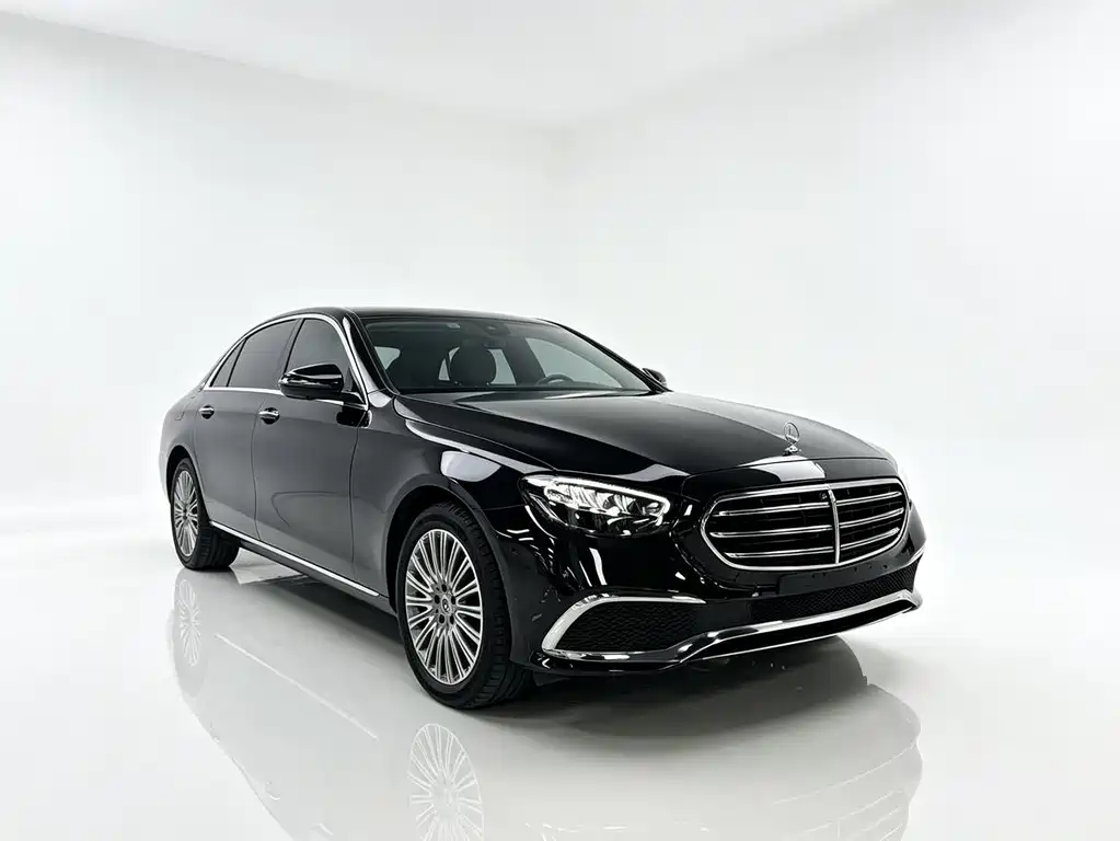 Mercedes-Benz E-Class — фото 3