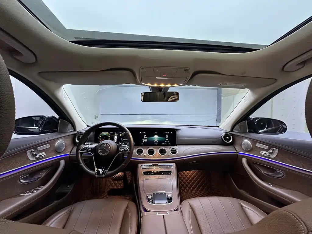 Mercedes-Benz E-Class — фото 10