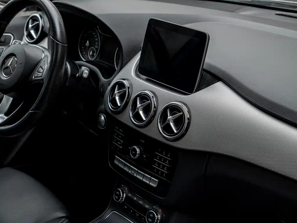 Mercedes-Benz B-Class — фото 15