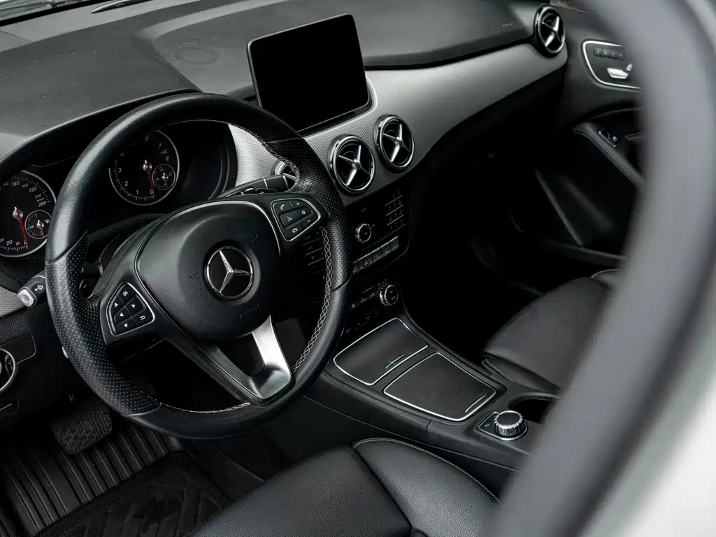 Mercedes-Benz B-Class — фото 9