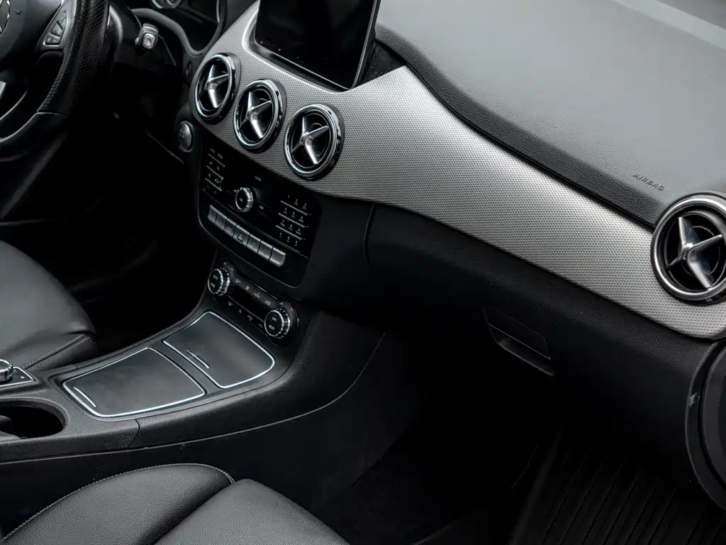 Mercedes-Benz B-Class — фото 10