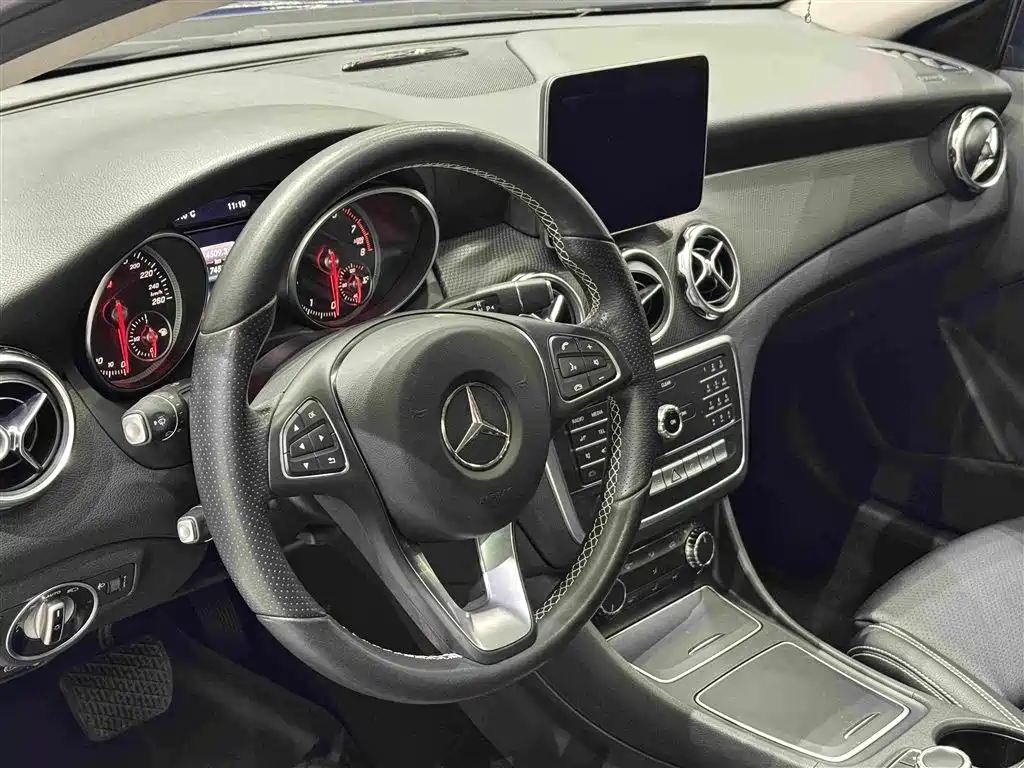 Mercedes-Benz GLA — фото 13