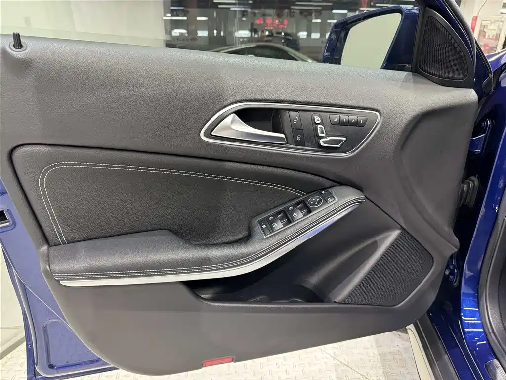 Mercedes-Benz GLA — фото 19